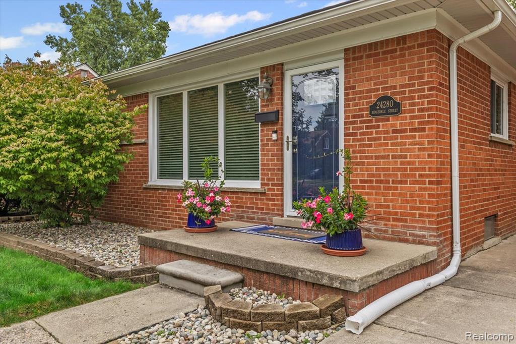 24280 Ridgedale Street, Oak Park, MI 48237