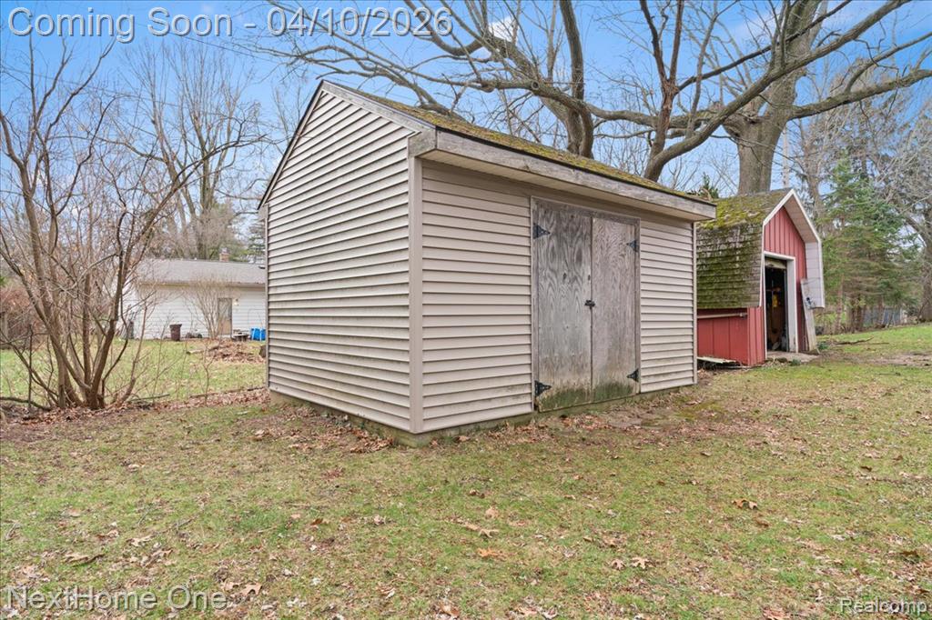 1014 S Adelaide Street, Fenton, MI, 48430