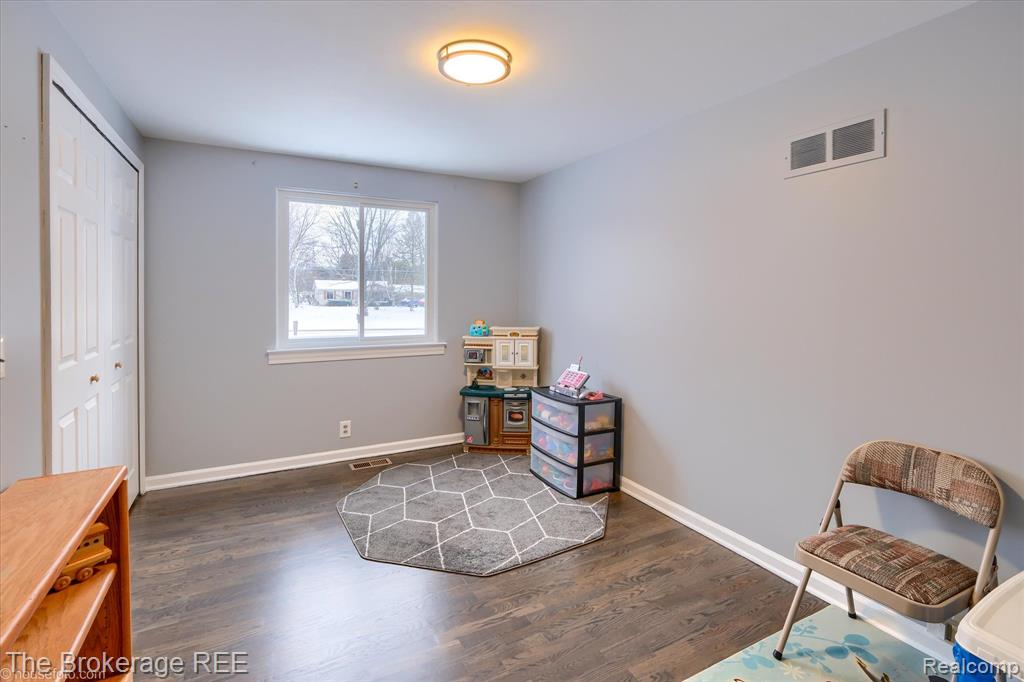 7310 Brewer Road, Flint, MI 48507 — Photo 42