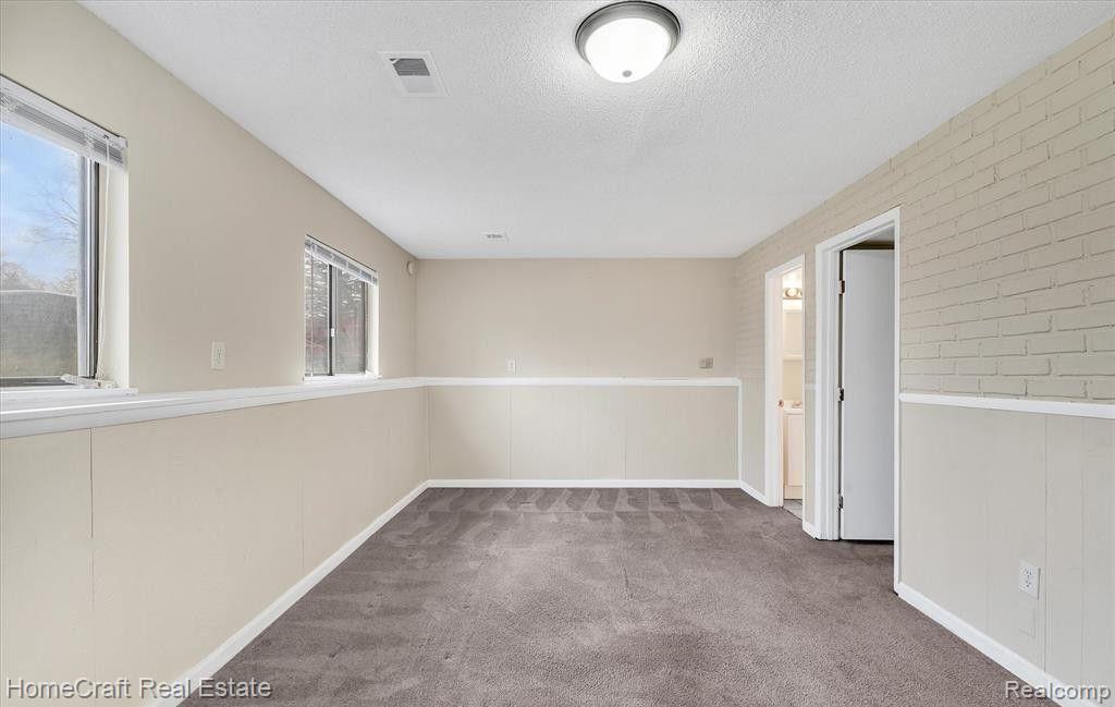 9224 PANAMA Avenue, Ypsilanti, MI 48198 — Photo 19