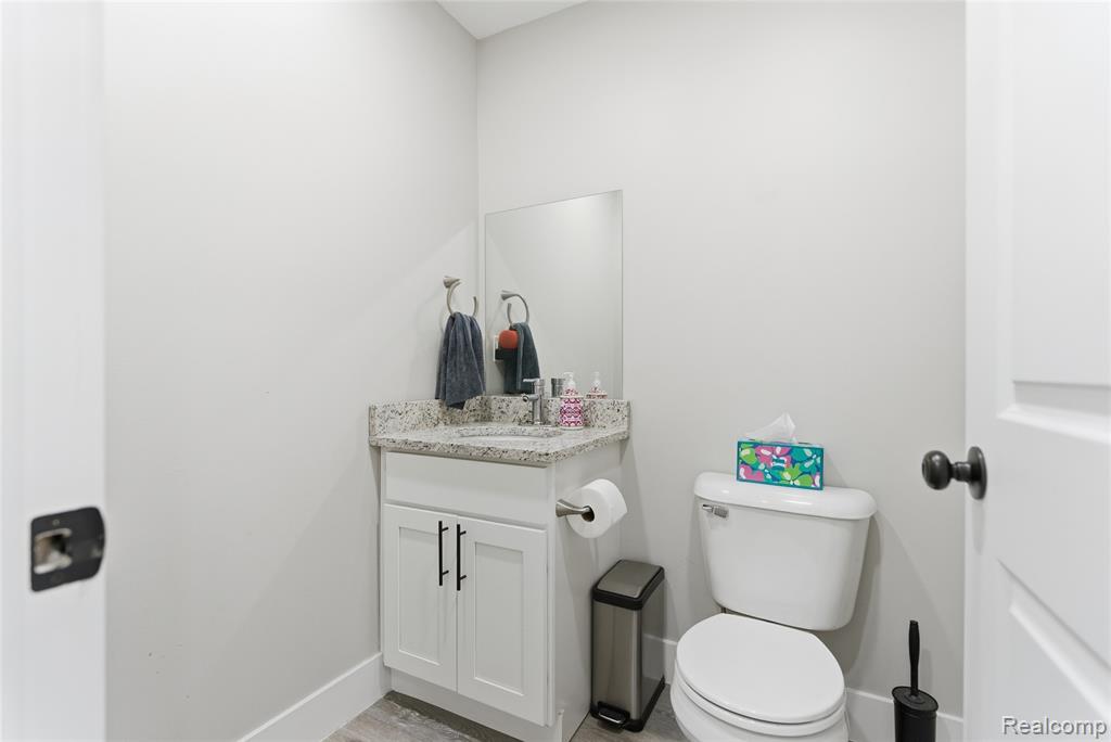 507 E Muir Avenue, Hazel Park, MI 48030 — Photo 24