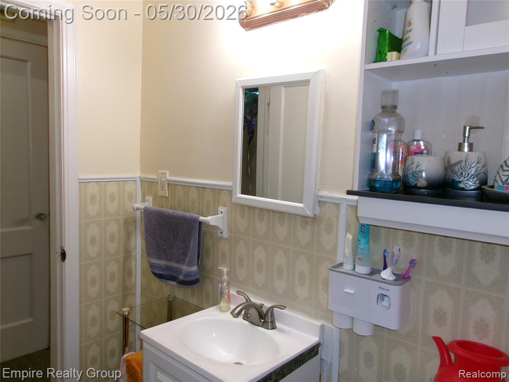 7507 W Parkway Street, Redford, MI 48239 — Photo 15