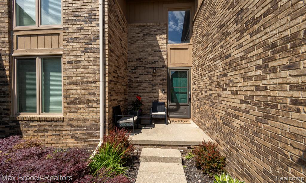 6606 Westbrooke Court, West Bloomfield, MI — Photo 2