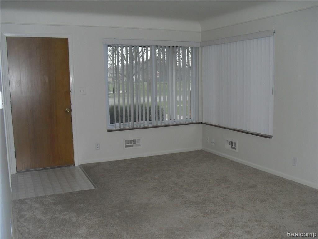 769 St. Clair, Grosse Pointe, MI 48230 — Photo 3