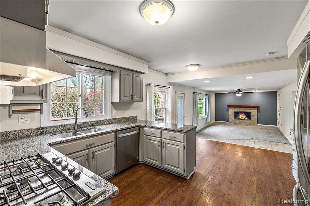 16490 OLD BEDFORD Road, Northville, MI 48168 — Photo 14