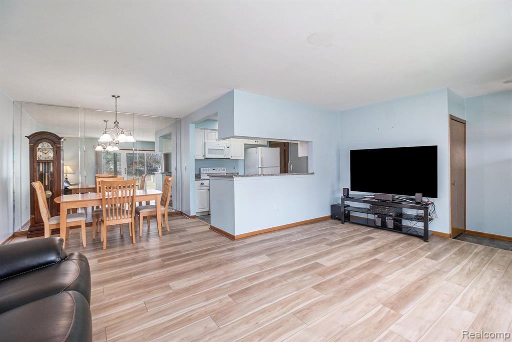 49593 LAUREL HEIGHTS Court, 87, Shelby Twp, MI 48315 — Photo 7