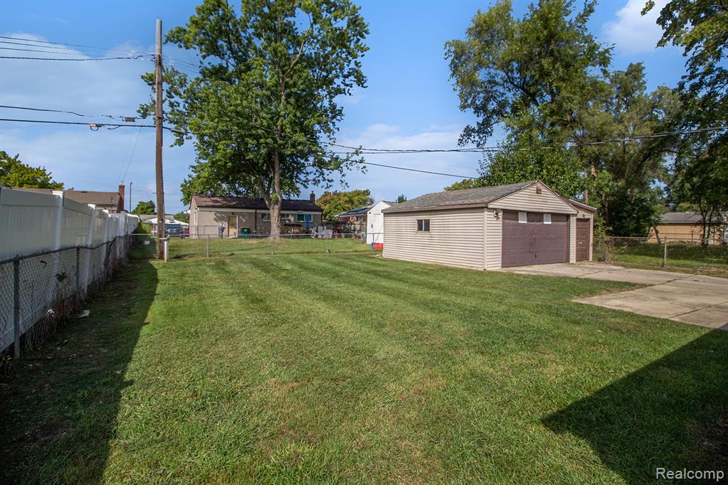 1122 Lori Street, Ypsilanti, MI 48198 — Photo 15