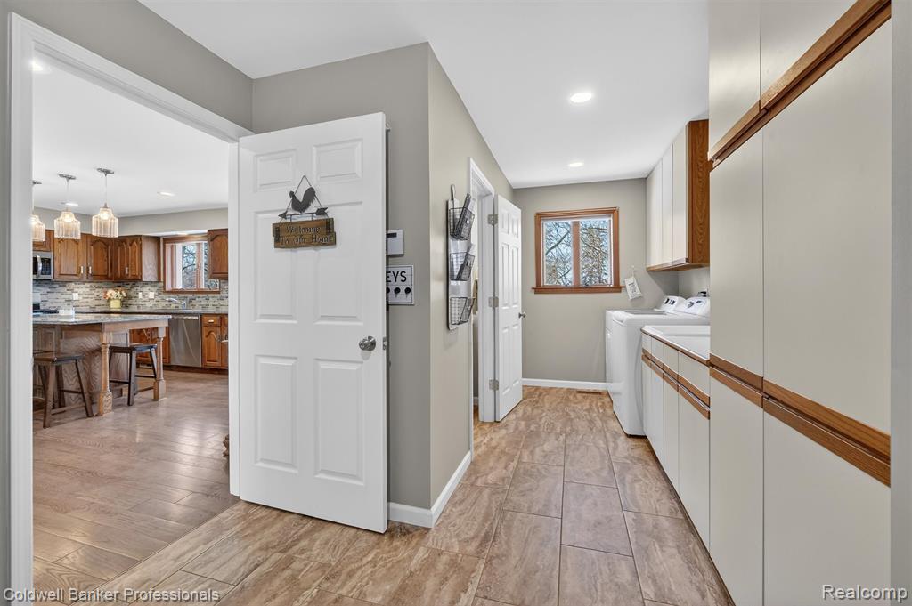 4380 Warwick Circle Drive, Grand Blanc, MI 48439 — Photo 11