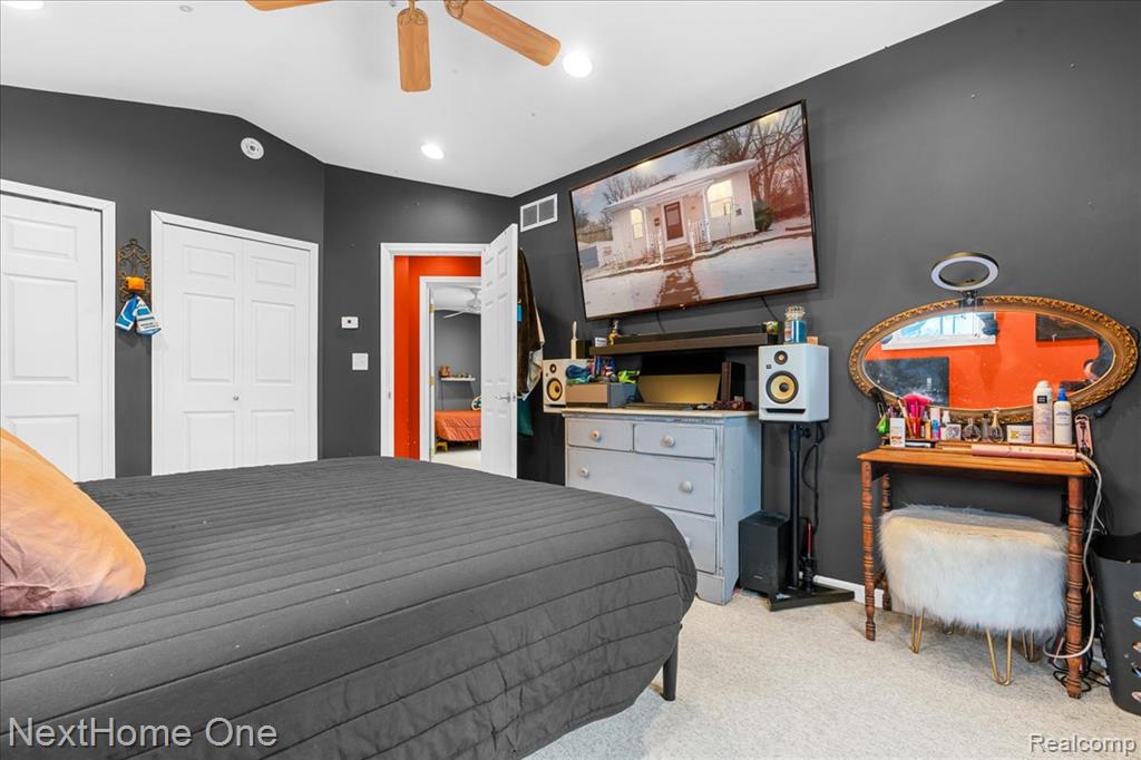 627 E Washington Street, Howell, MI 48843 — Photo 14