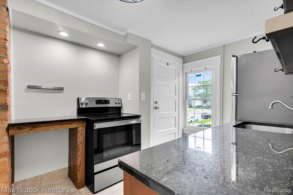 417 W Lincoln Avenue, Royal Oak, MI 48067 — Photo 41