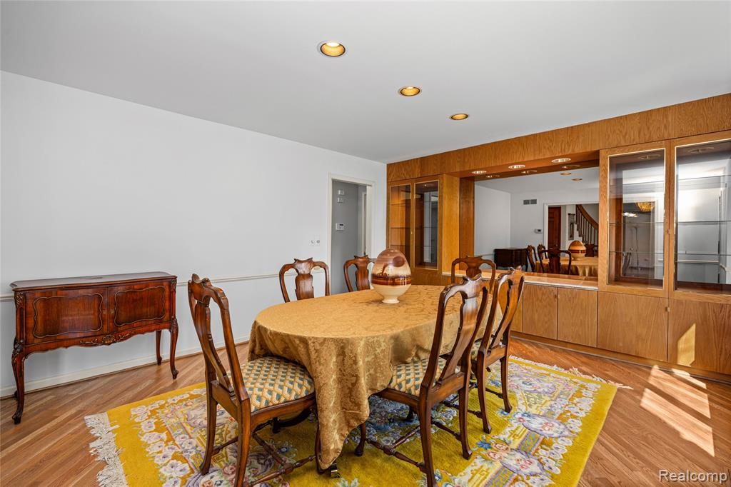 28867 Appleblossom Lane, Farmington, MI 48331 — Photo 5