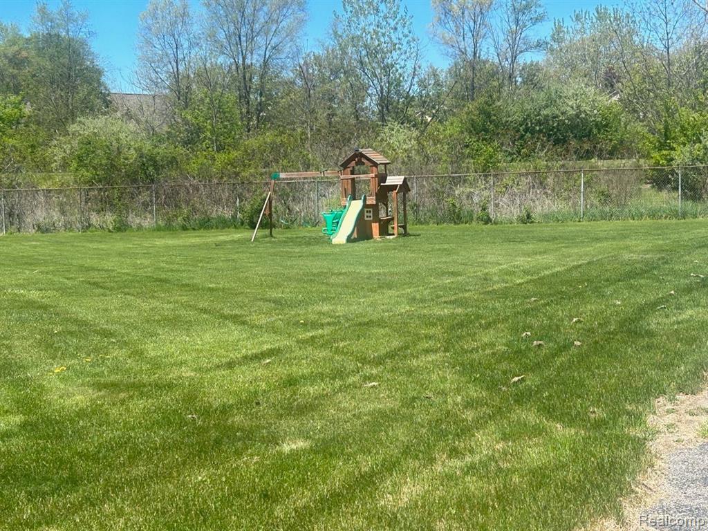 54667 SHELBY Road, Shelby Twp, MI 48316 — Photo 25