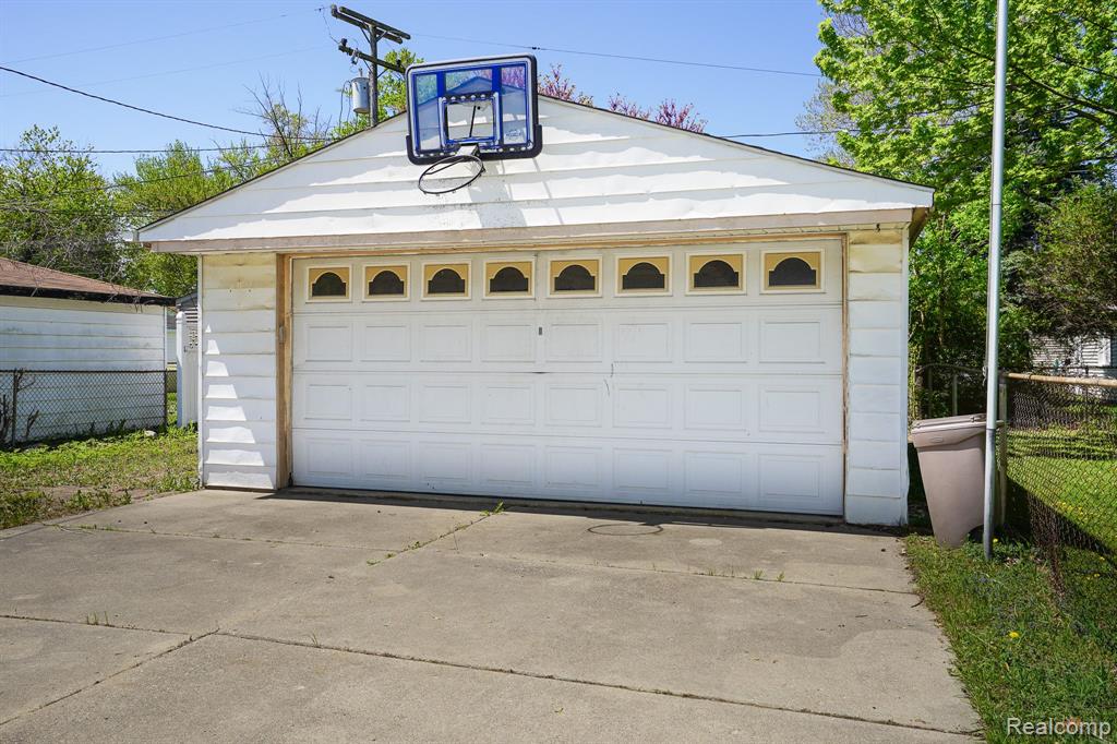 4620 DUDLEY Street, Dearborn Heights, MI 48125 — Photo 6