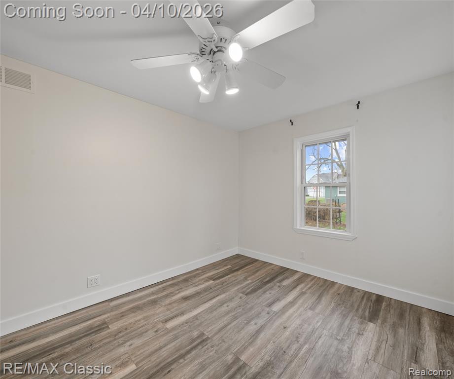 9083 Pittsfield Street, Commerce Twp, MI 48382 — Photo 19