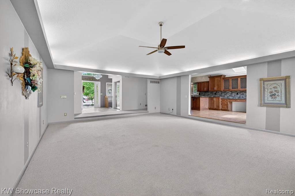39995 Brylor Court, Clinton Twp, MI 48038 — Photo 10