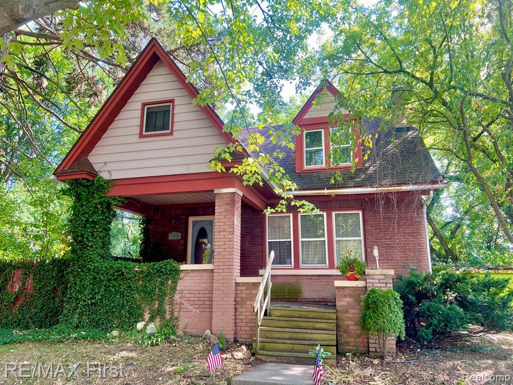 1441 Catalpa Drive, Berkley, MI 48072