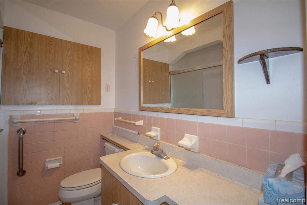 5743 Plainfield Street, Dearborn Heights, MI 48127 — Photo 13