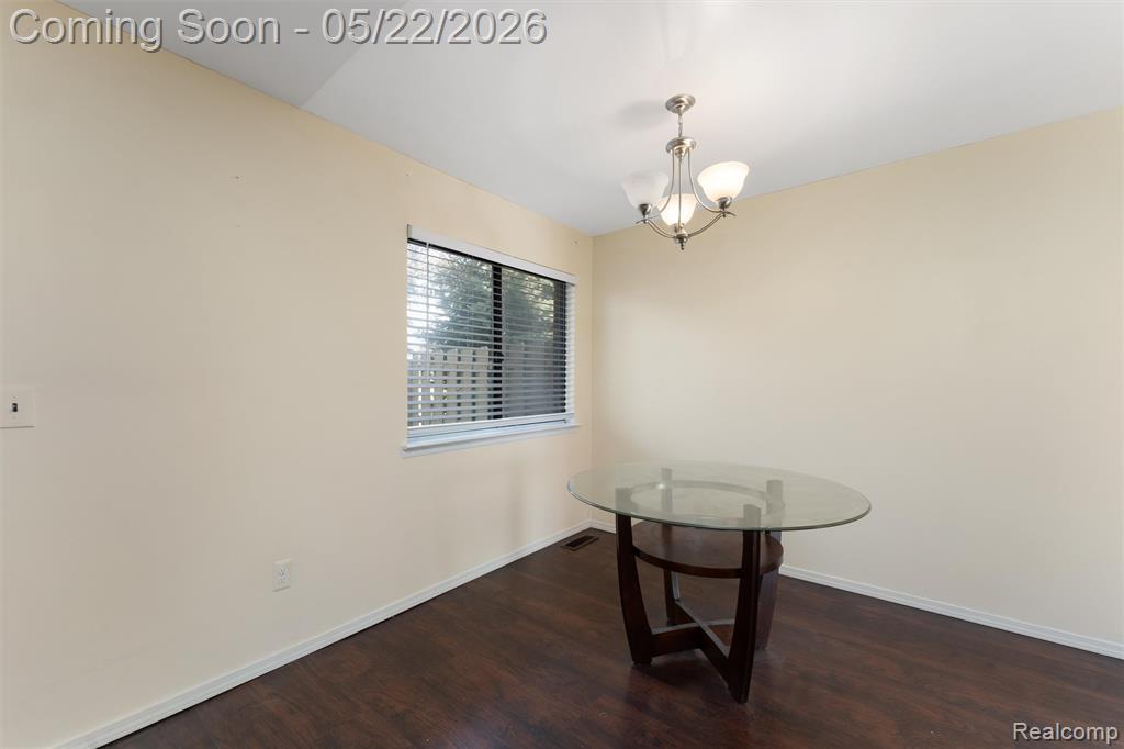 32105 W 12 Mile Road, Farmington, MI 48334 — Photo 11