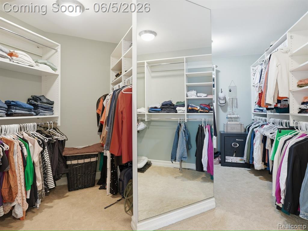55951 Ashbrooke Drive W, Utica, MI 48316 — Photo 37
