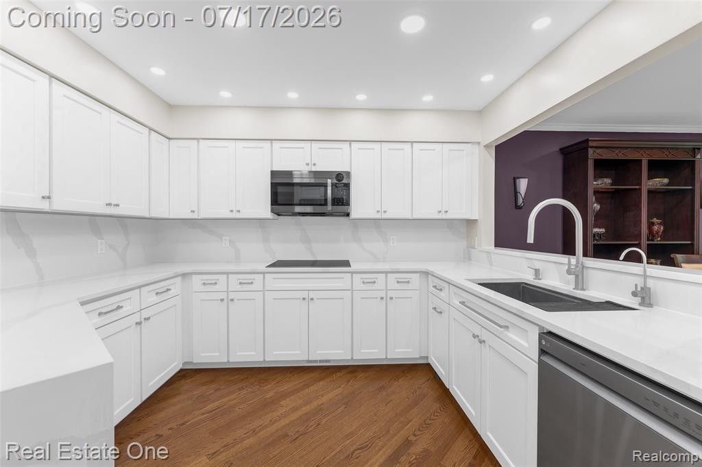 4884 Pine Eagles Court, Brighton, MI 48116 — Photo 24