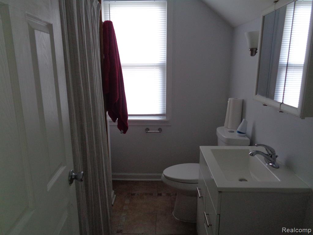 684 RIVERBANK Street, Wyandotte, MI 48192 — Photo 10