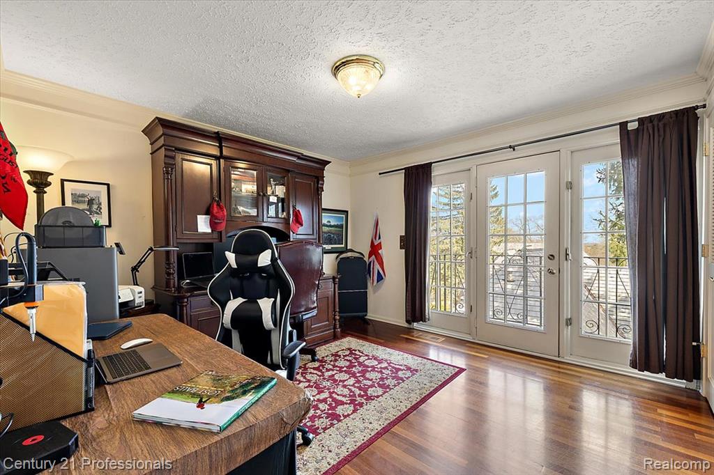 Bedroom 2/ Flex Room-With Balcony