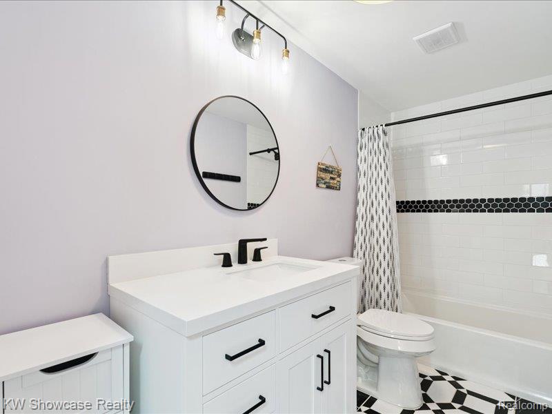 4581 Parker Drive, Howell, MI 48843 — Photo 25