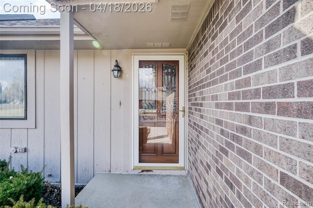 35631 Heritage Lane, Farmington, MI 48335 — Photo 6
