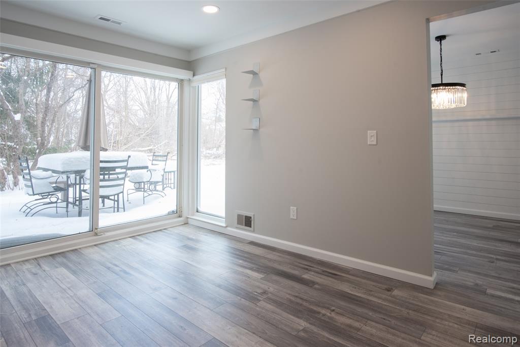 2677 Williamsburg Circle, Auburn Hills, MI 48326 — Photo 6