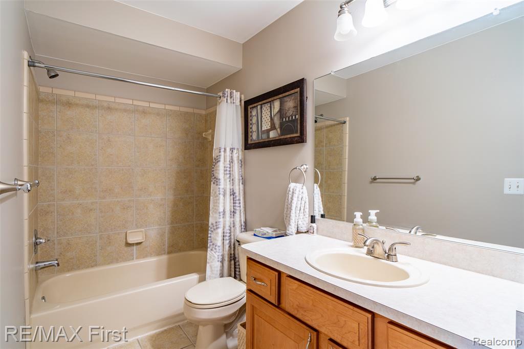 17197 Averhill Boulevard, Macomb, MI 48042 — Photo 29