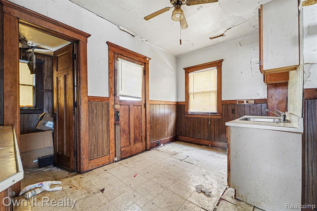 193 Massachusetts Street, Highland Park, MI 48203 — Photo 13