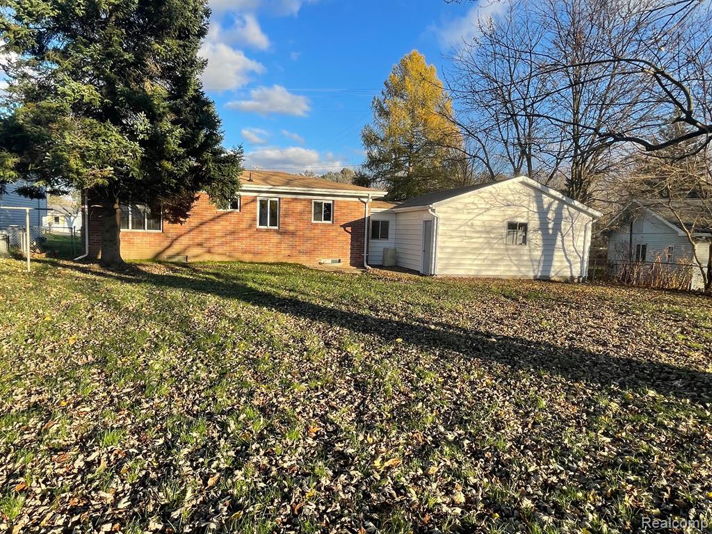 4201 N GENESEE Road, Flint, MI 48506 — Photo 2