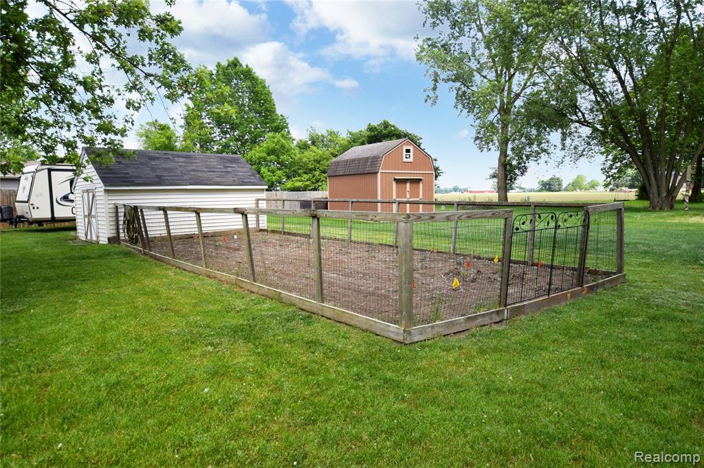 5483 Ameno Lane, Swartz Creek, MI 48473 — Photo 20
