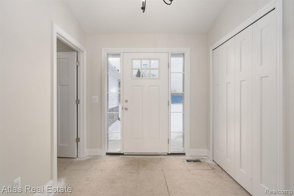 11289 Green Road, Goodrich Vlg, MI — Photo 17