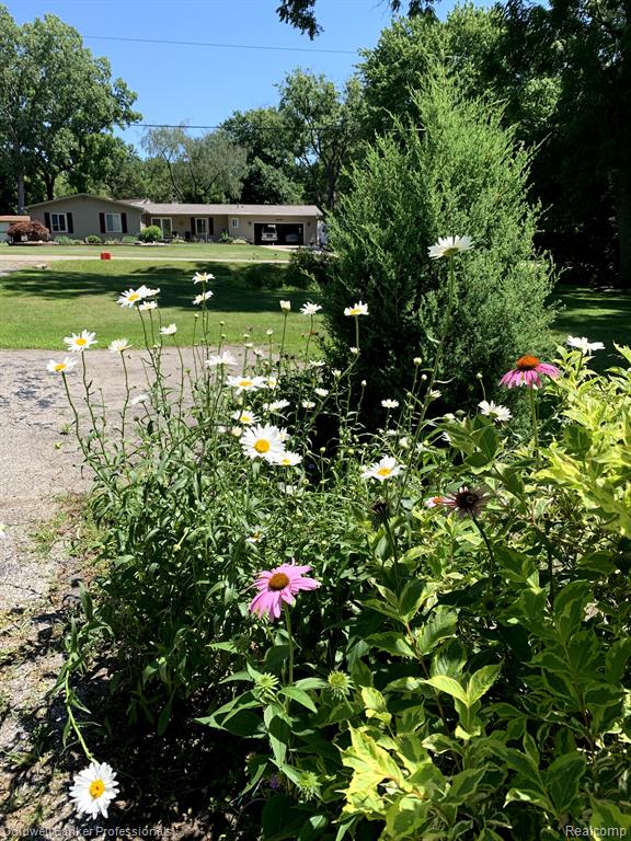 4473 CEDARDALE Lane, Flushing, MI 48433 — Photo 34