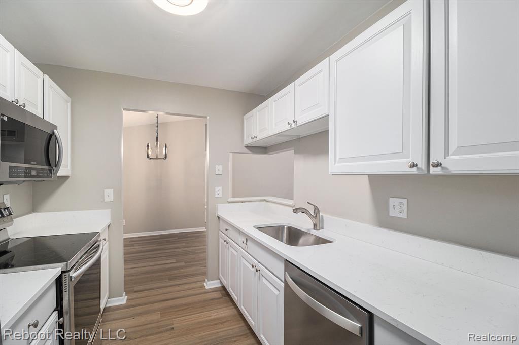56234 Troon Dr N, Shelby Twp, MI 48316 — Photo 8