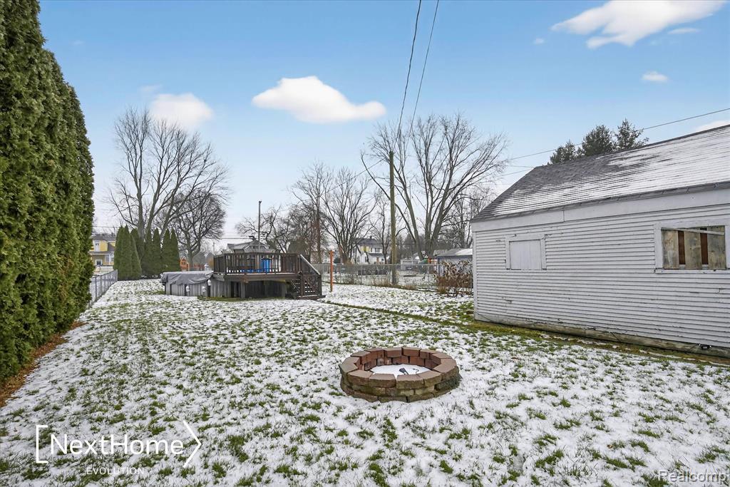 645 Riverbank Street, Wyandotte, MI 48192 — Photo 38