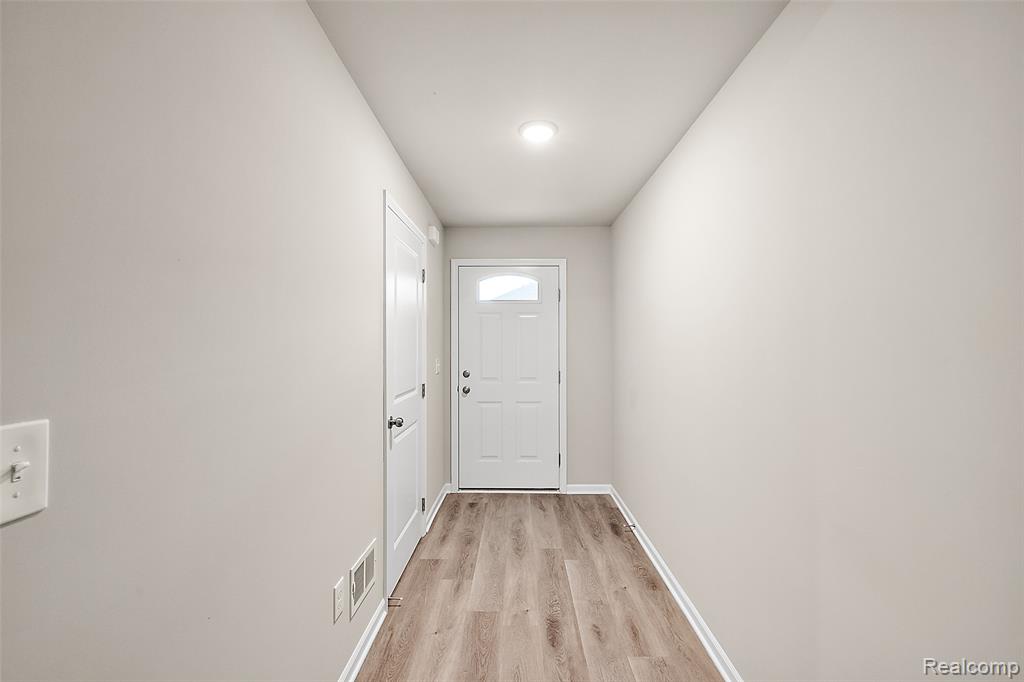 51402 Tides Drive, New Baltimore, MI — Photo 22