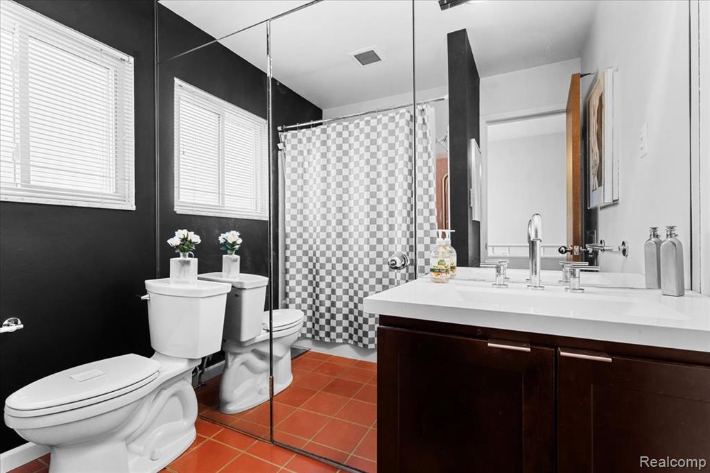 30124 Garry Avenue, Madison Heights, MI 48071 — Photo 23