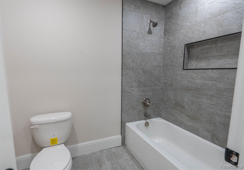 9033 DEERWOOD Road, Clarkston, MI 48348 — Photo 42