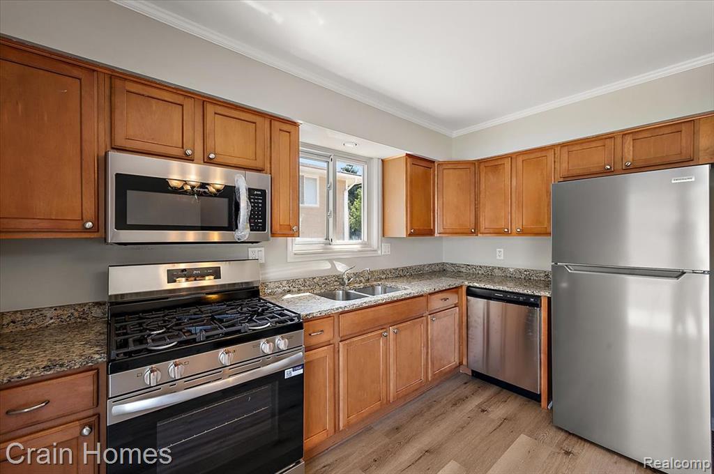 39648 Parklawn Drive, Sterling Heights, MI 48313 — Photo 21