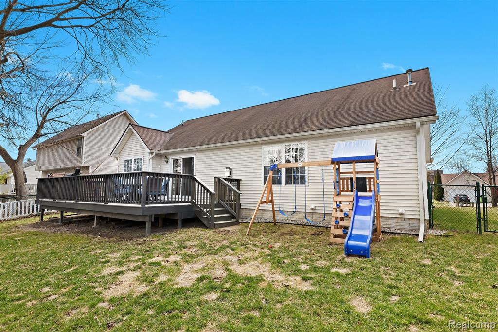 755 1ST Street, Fenton, MI 48430 — Photo 27