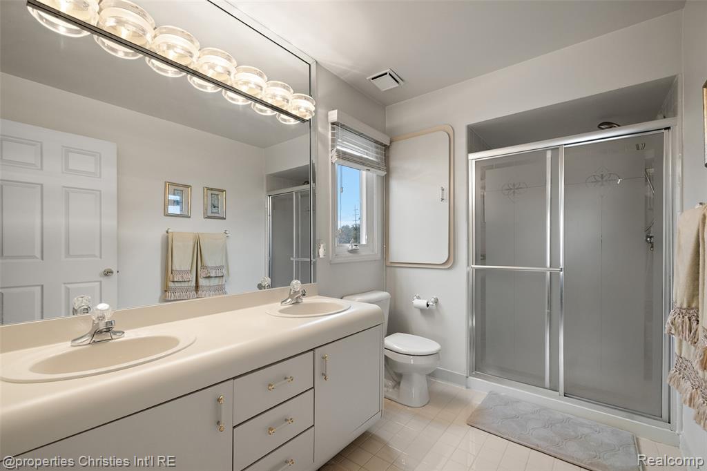 43159 La Bouquet Court, Sterling Heights, MI 48314 — Photo 47