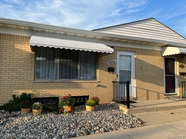 50046 Helfer Boulevard, Wixom, MI 48393 — Photo 3