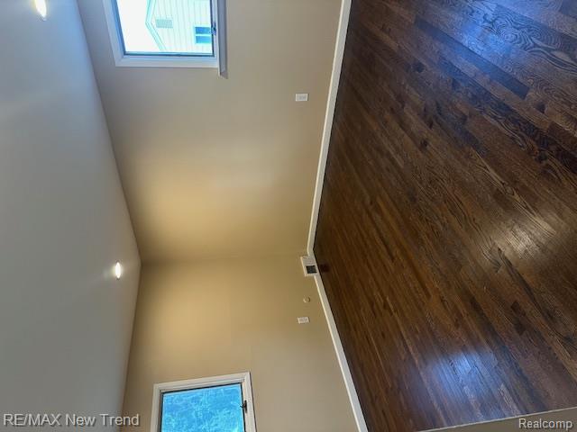 6546 Beverly Crest Drive, West Bloomfield, MI — Photo 14