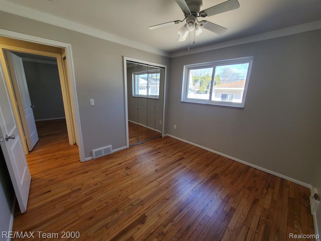 4639 KINGSTON Street, Dearborn Heights, MI 48125 — Photo 15