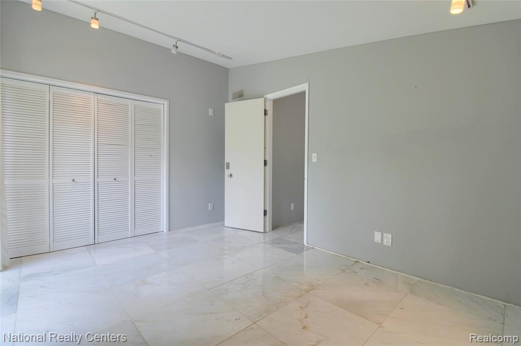 341 Corrie Road, Ann Arbor, MI 48105 — Photo 31