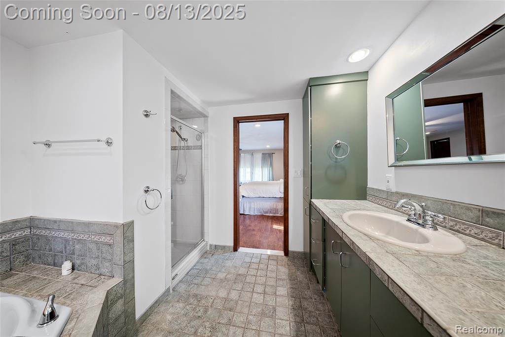 7929 Siding Court, Grosse Ile, MI 48138 — Photo 37