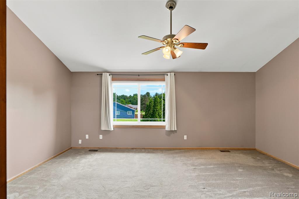 10780 Oxbow Lakeshore Drive, White Lake, MI — Photo 22