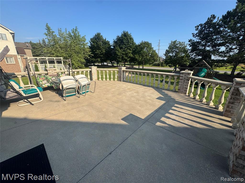 47033 Woodberry Estates Drive, Macomb, MI 48044 — Photo 3